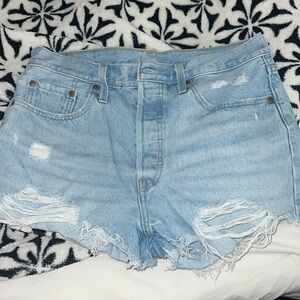 Levi’s 501 High Waisted Shorts Light Wash Size 29